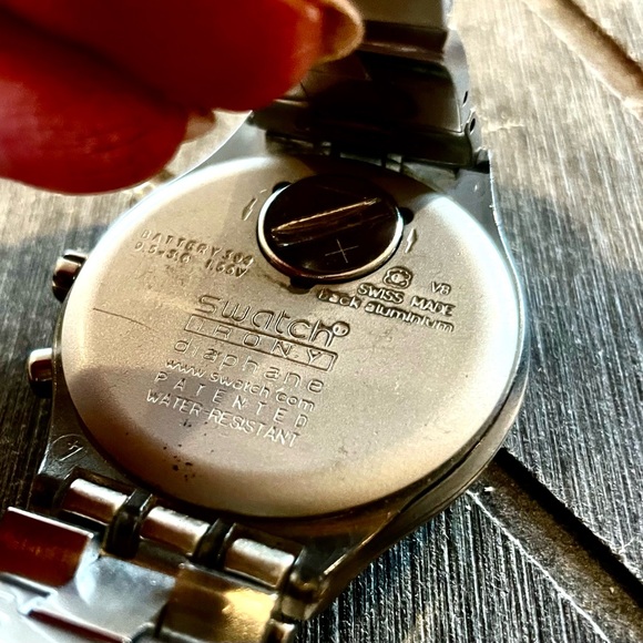 Rare Swatch Gold and silver  Chronograph Watch - Picture 6 of 6